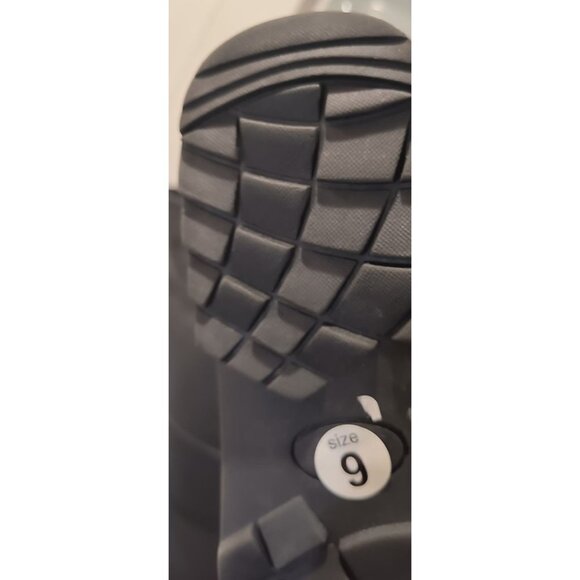 Lane Bryant water snow boots Faux fur tie size 9 W New with 2nd pair‎ of laces - Picture 6 of 7